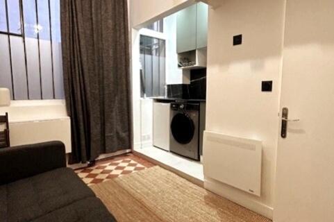 Cosy Renovated Republique *